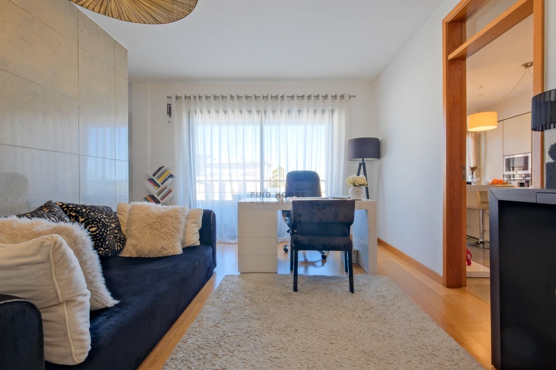 Apartamento T3 para Venda em Parque das Nações Foto 7