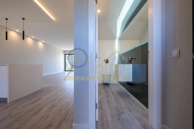 Moradia T3 para Arrendamento em Alcabideche Foto 7