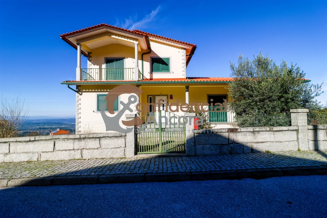 Moradia T4 para Venda em Gouveia (São Pedro e São Julião) Foto 2