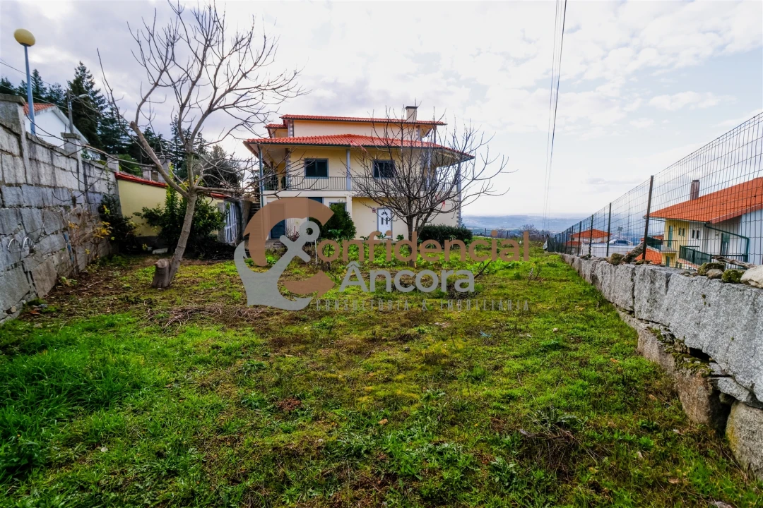 Moradia T4 para Venda em Gouveia (São Pedro e São Julião) Foto 14