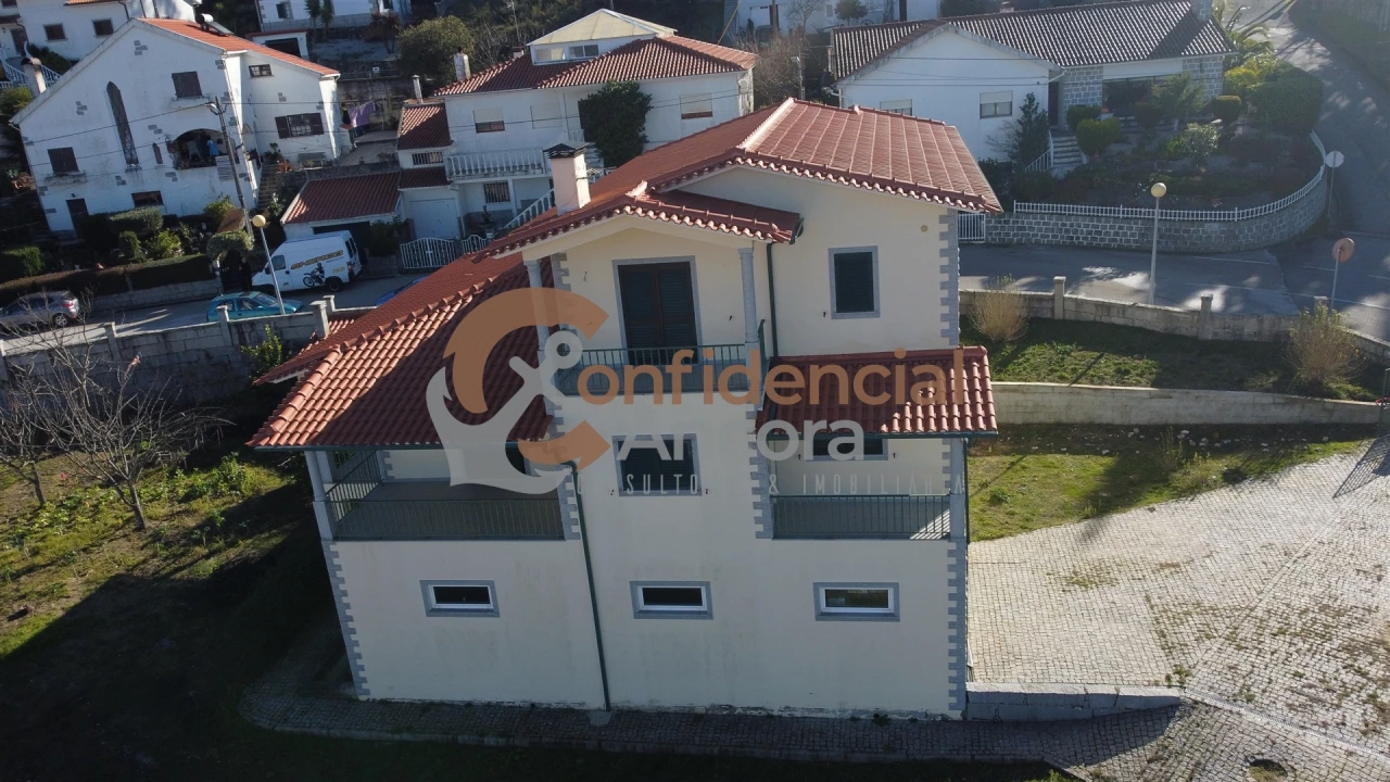 Moradia T4 para Venda em Gouveia (São Pedro e São Julião) Foto 67