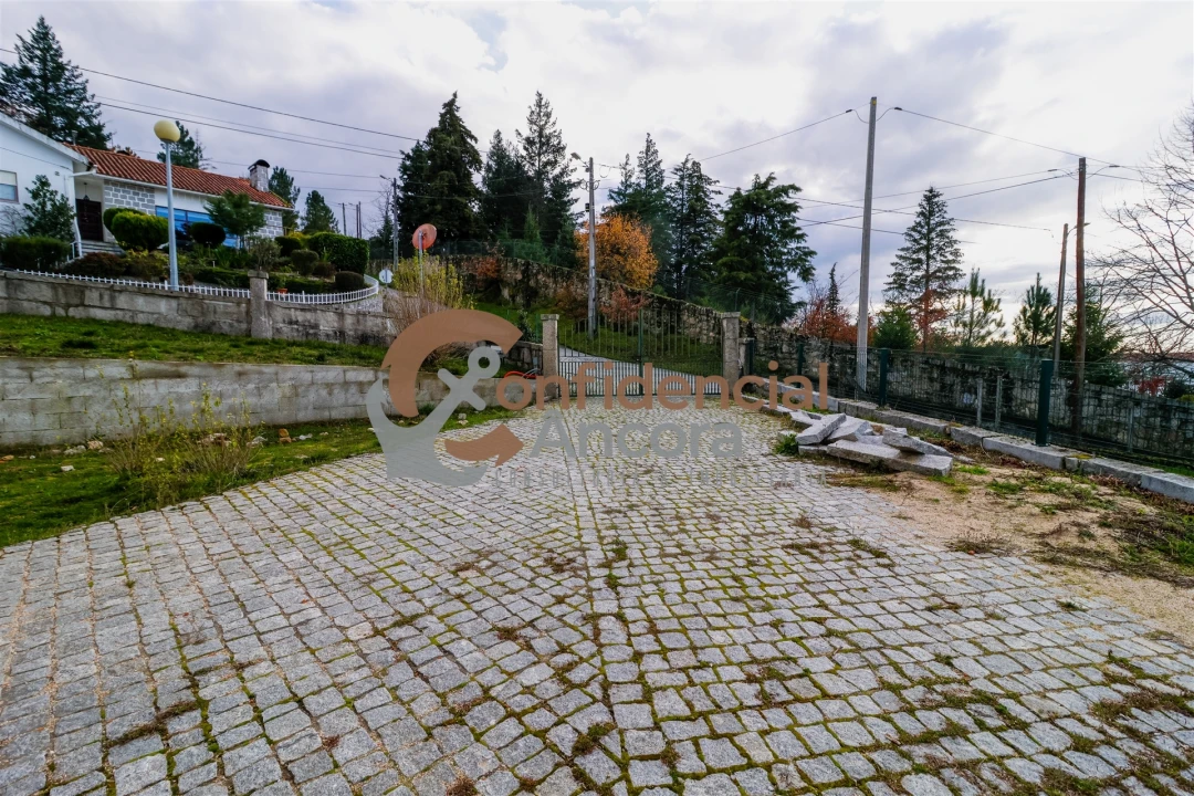 Moradia T4 para Venda em Gouveia (São Pedro e São Julião) Foto 15