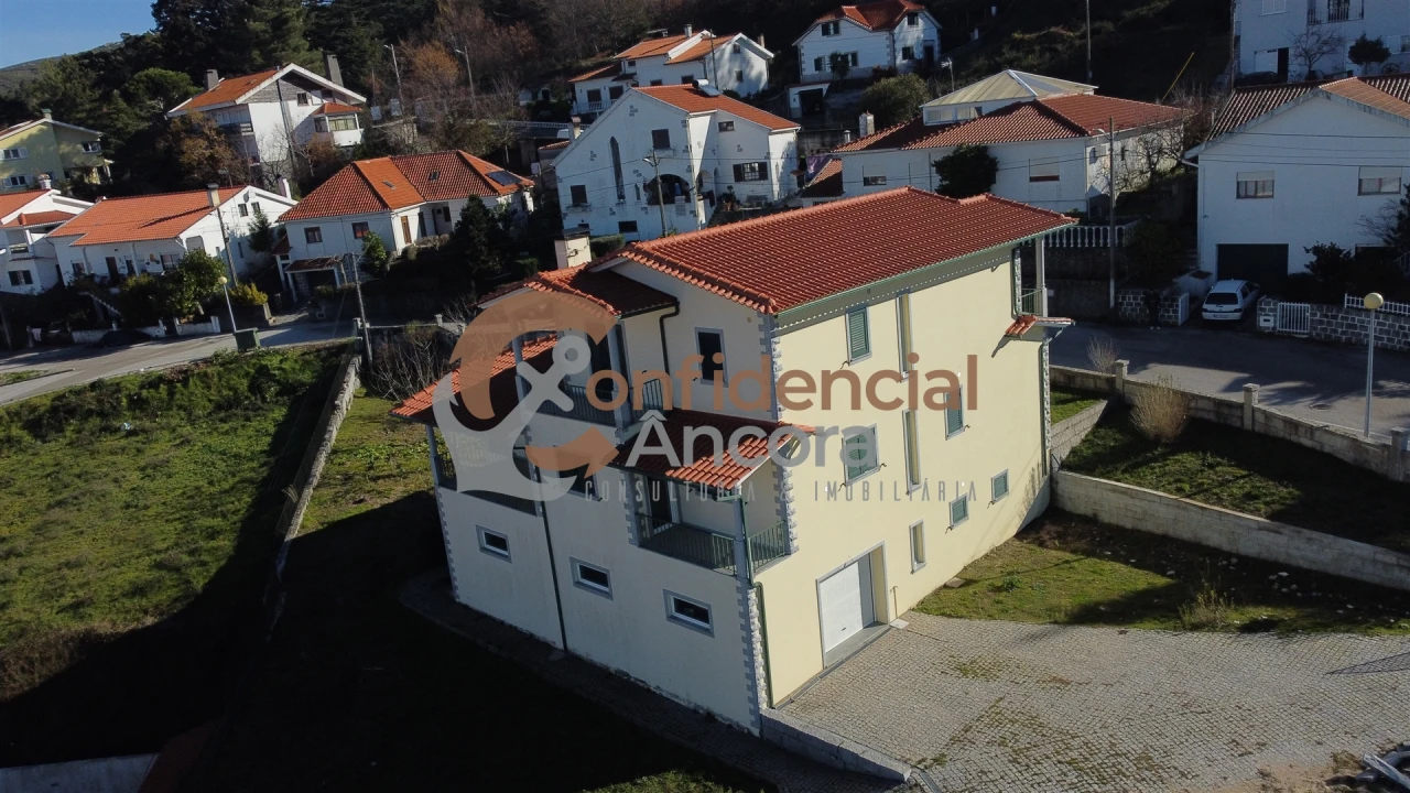 Moradia T4 para Venda em Gouveia (São Pedro e São Julião) Foto 63