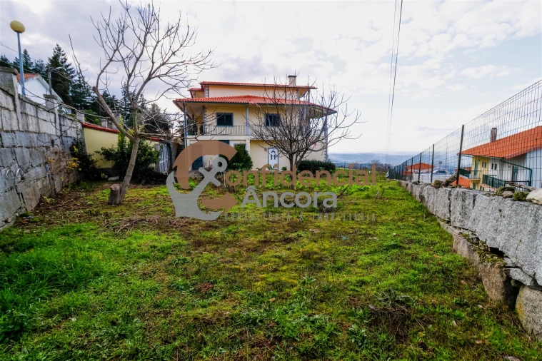 Moradia T4 para Venda em Gouveia (São Pedro e São Julião) Foto 14