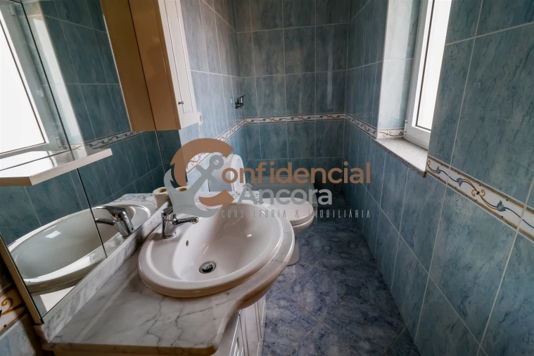 Moradia T4 para Venda em Gouveia (São Pedro e São Julião) Foto 43