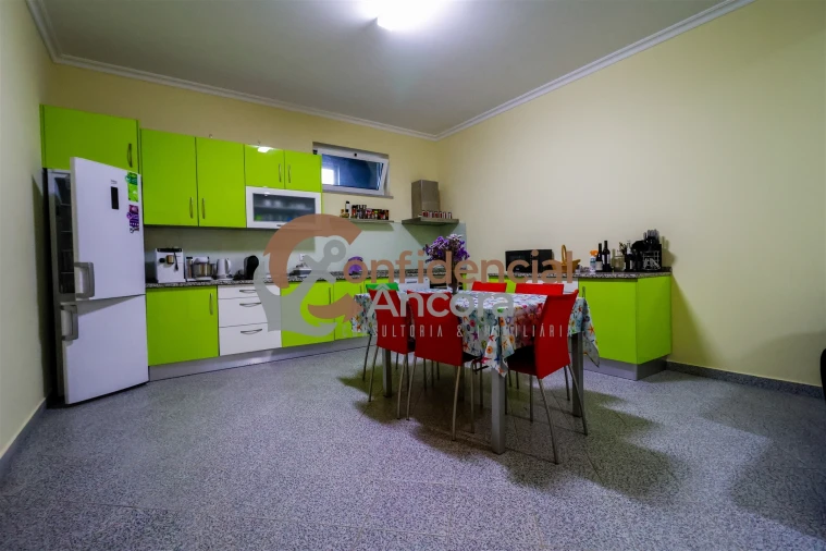 Moradia T4 para Venda em Gouveia (São Pedro e São Julião) Foto 53