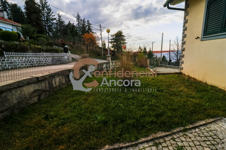 Moradia T4 para Venda em Gouveia (São Pedro e São Julião) Foto 18