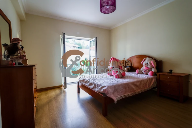 Moradia T4 para Venda em Gouveia (São Pedro e São Julião) Foto 46