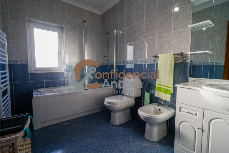 Moradia T4 para Venda em Gouveia (São Pedro e São Julião) Foto 40