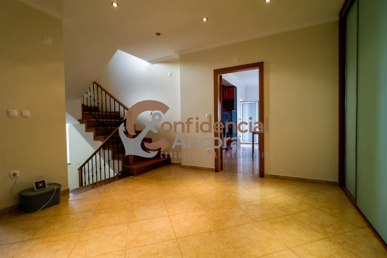 Moradia T4 para Venda em Gouveia (São Pedro e São Julião) Foto 35