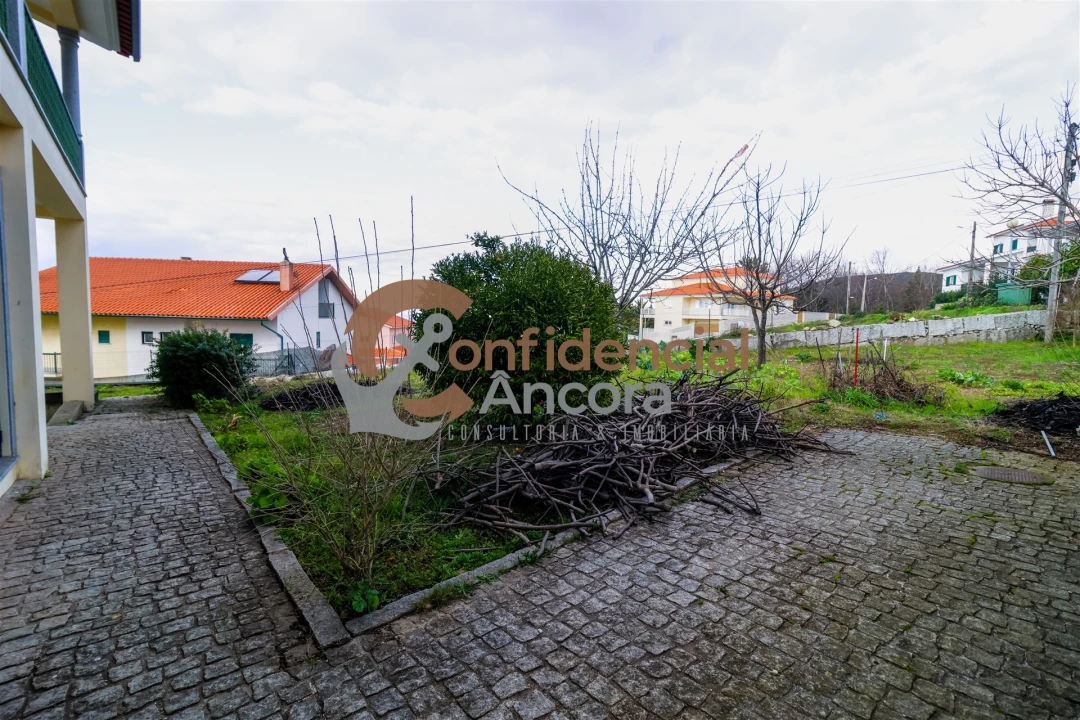 Moradia T4 para Venda em Gouveia (São Pedro e São Julião) Foto 12