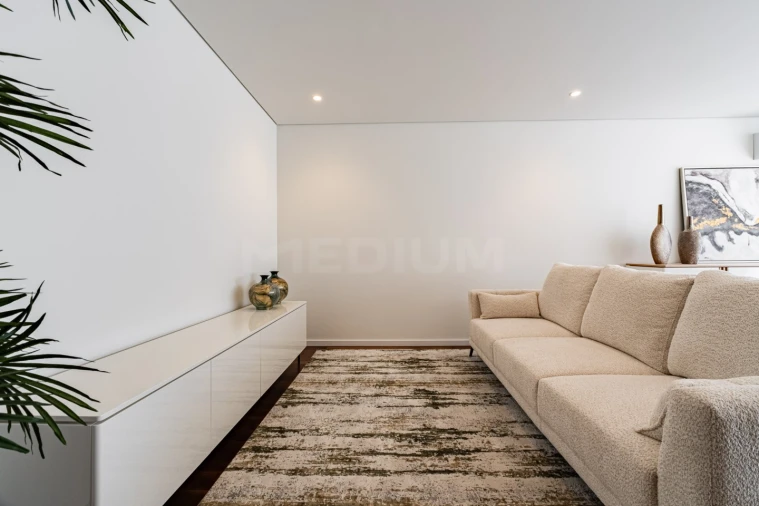 Apartamento T2 para Venda em Cidade da Maia Foto 3