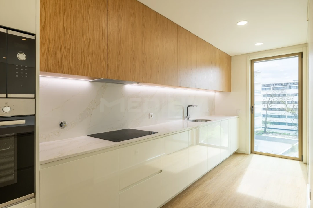 Apartamento T2 para Venda em Aguas Santas Foto 3