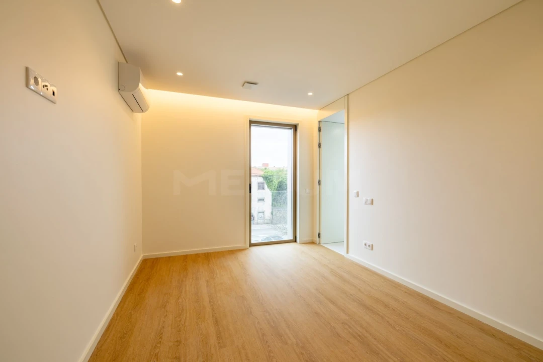 Apartamento T2 para Venda em Aguas Santas Foto 6