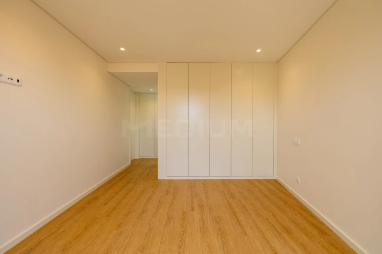 Apartamento T2 para Venda em Aguas Santas Foto 12