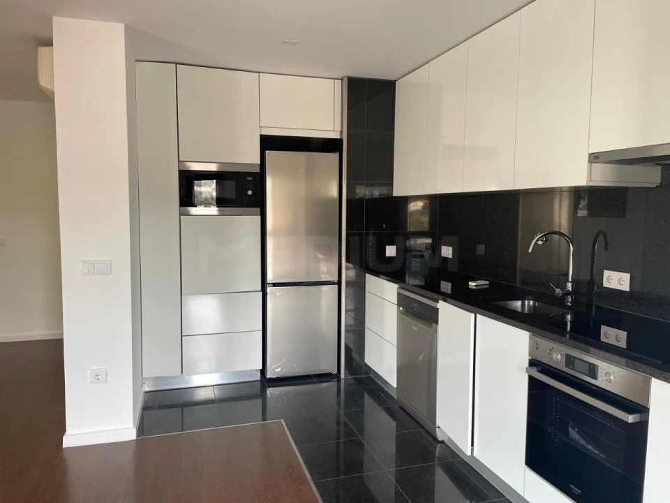 Apartamento T2 para Venda em Vila Nova de Famalicão e Calendário Foto 6