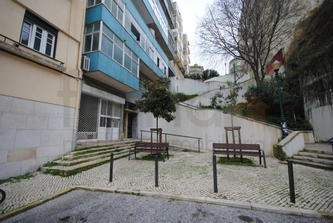 Loja para Venda em Areeiro Foto 3