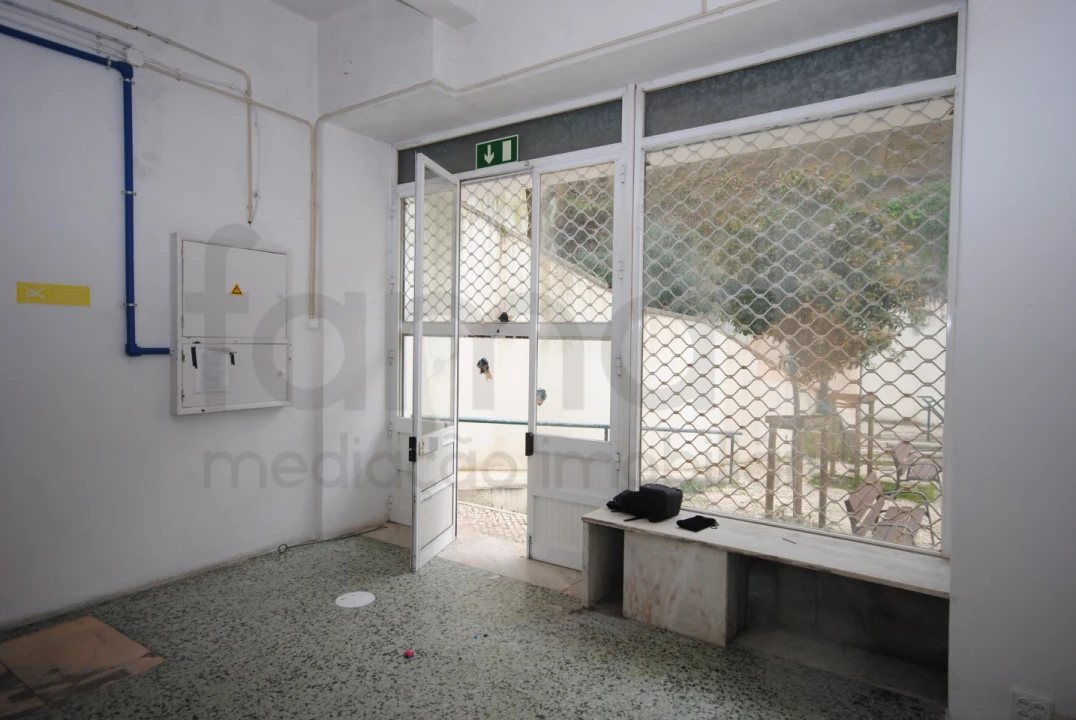 Loja para Venda em Areeiro Foto 5