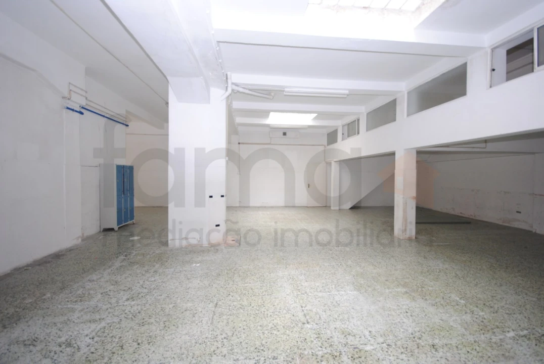 Loja para Venda em Areeiro Foto 9