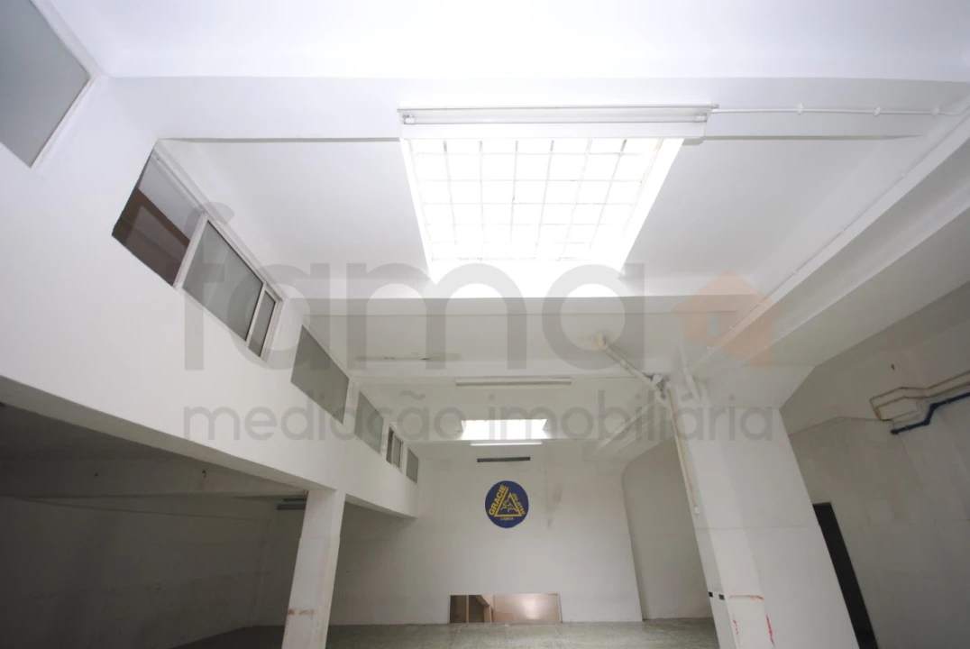 Loja para Venda em Areeiro Foto 17