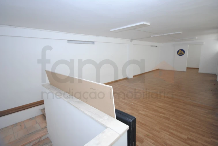 Loja para Venda em Areeiro Foto 15
