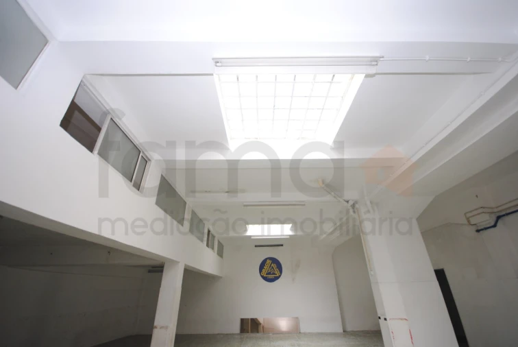 Loja para Venda em Areeiro Foto 17