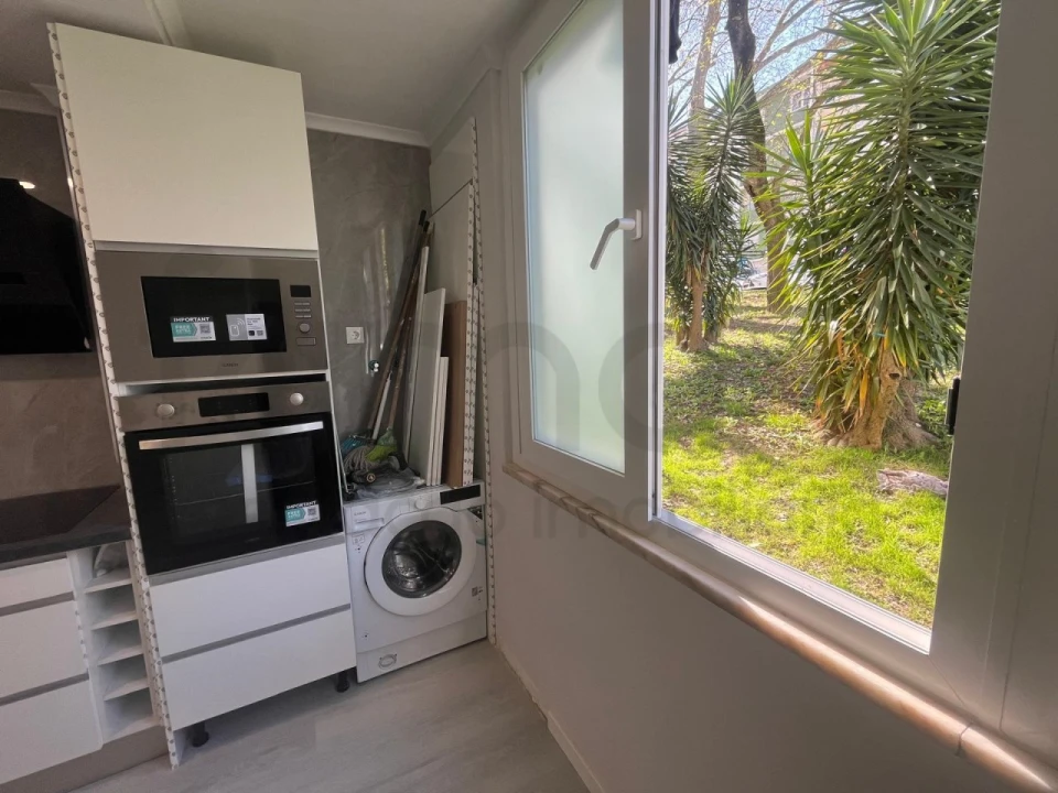 Apartamento T2 para Venda em Benfica Foto 7