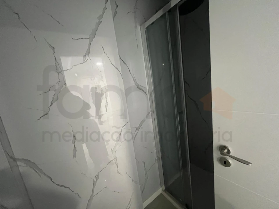 Apartamento T2 para Venda em Benfica Foto 11