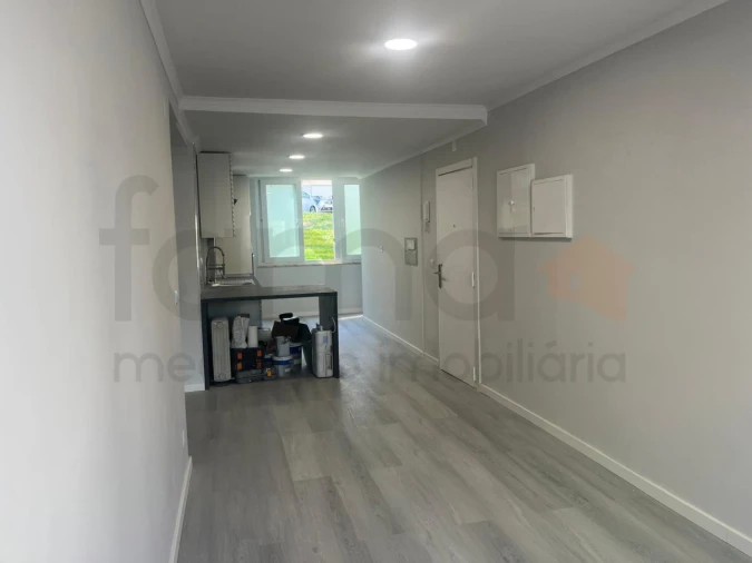 Apartamento T2 para Venda em Benfica Foto 5