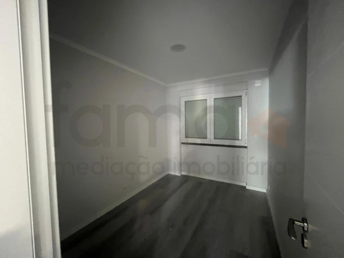 Apartamento T2 para Venda em Benfica Foto 13