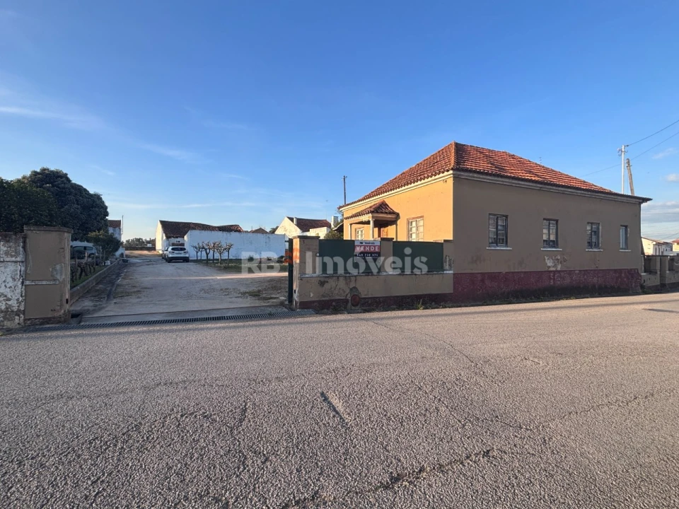 Quinta T3 para Venda em Riachos Foto 1