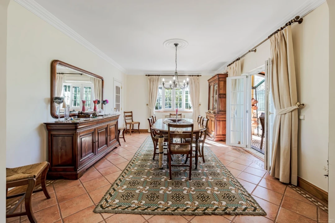 Moradia T5 para Venda em Alcabideche Foto 4