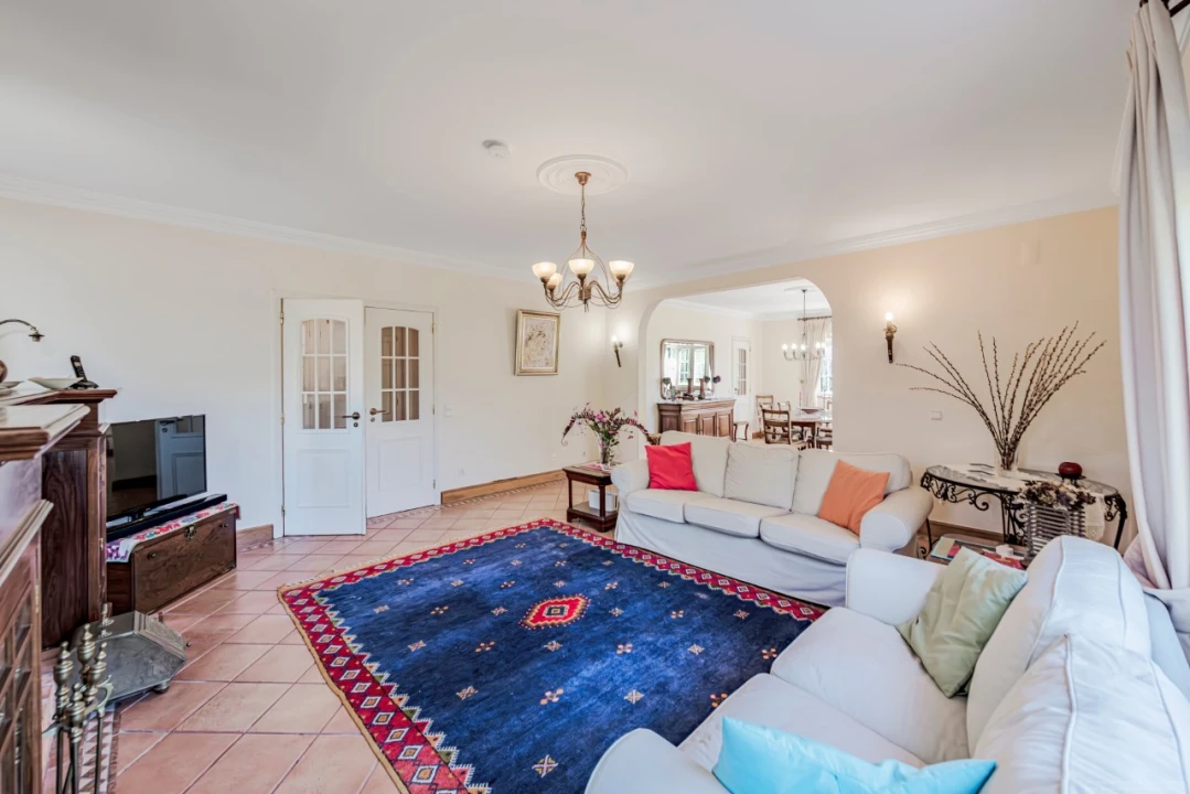 Moradia T5 para Venda em Alcabideche Foto 7