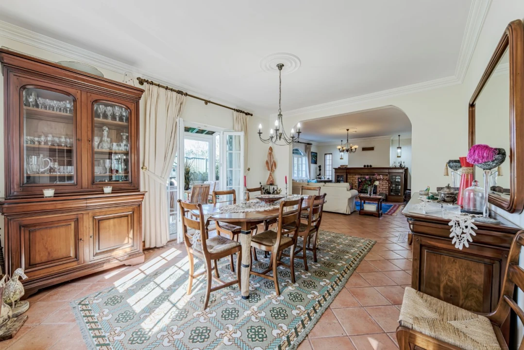 Moradia T5 para Venda em Alcabideche Foto 5