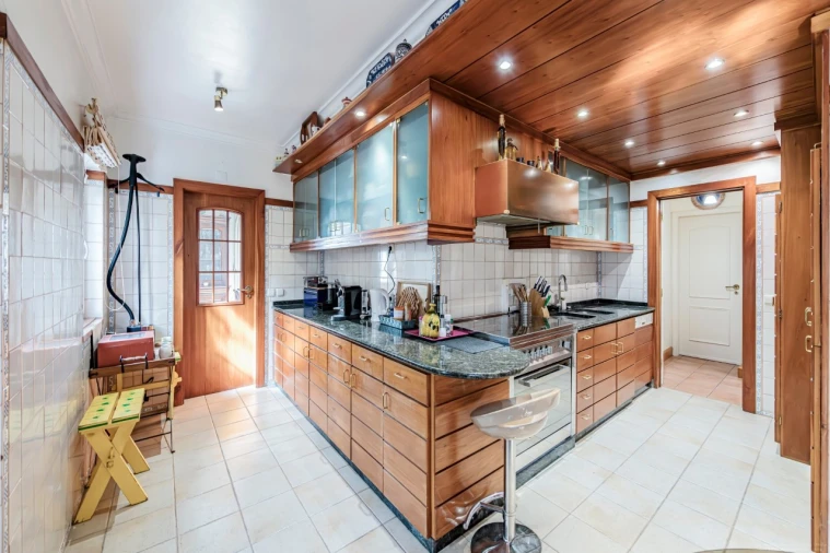 Moradia T5 para Venda em Alcabideche Foto 10