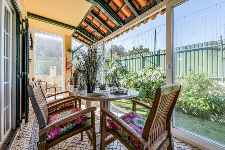 Moradia T5 para Venda em Alcabideche Foto 2