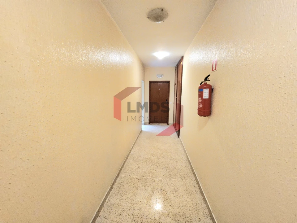 Apartamento T2 para Venda em Oliveira do Douro Foto 3