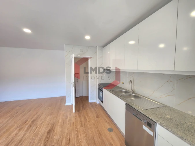 Apartamento T2 para Venda em Oliveira do Douro Foto 11