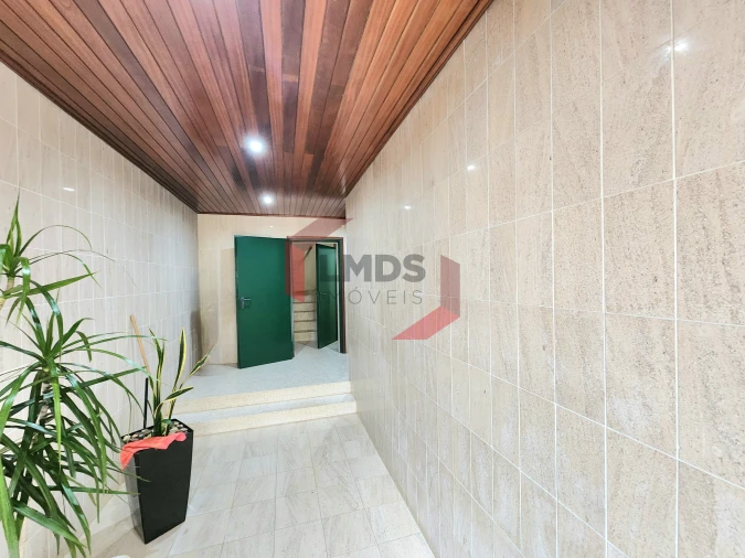 Apartamento T2 para Venda em Oliveira do Douro Foto 3