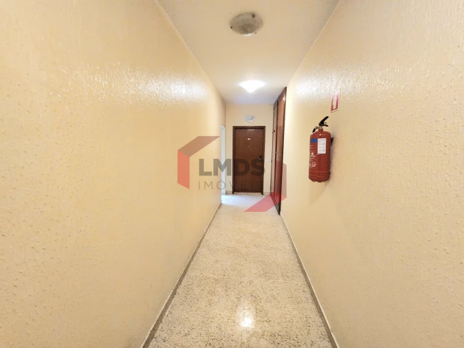 Apartamento T2 para Venda em Oliveira do Douro Foto 4