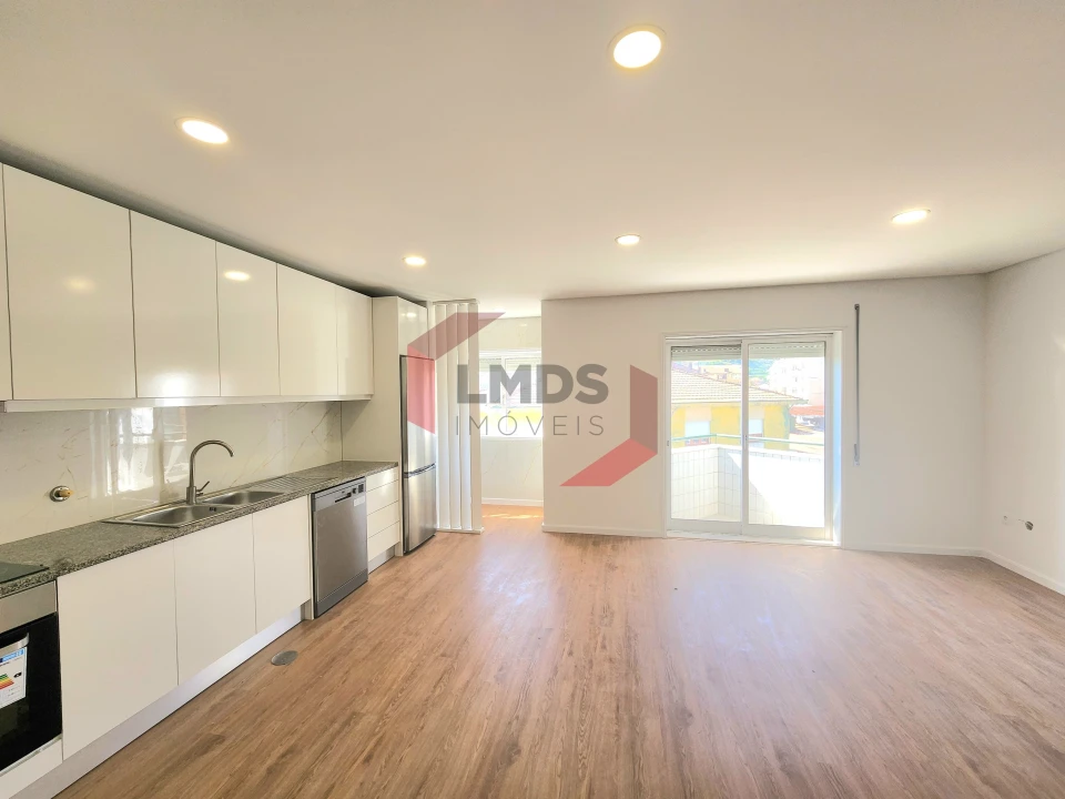 Apartamento T2 para Venda em Oliveira do Douro Foto 7