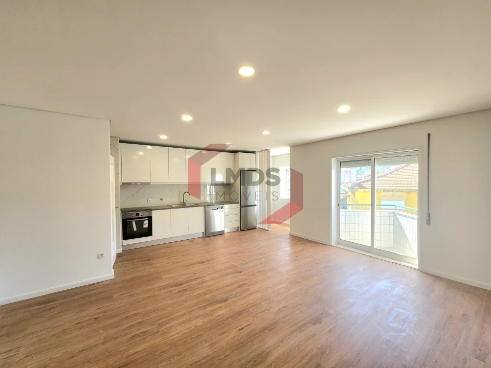 Apartamento T2 para Venda em Oliveira do Douro Foto 6