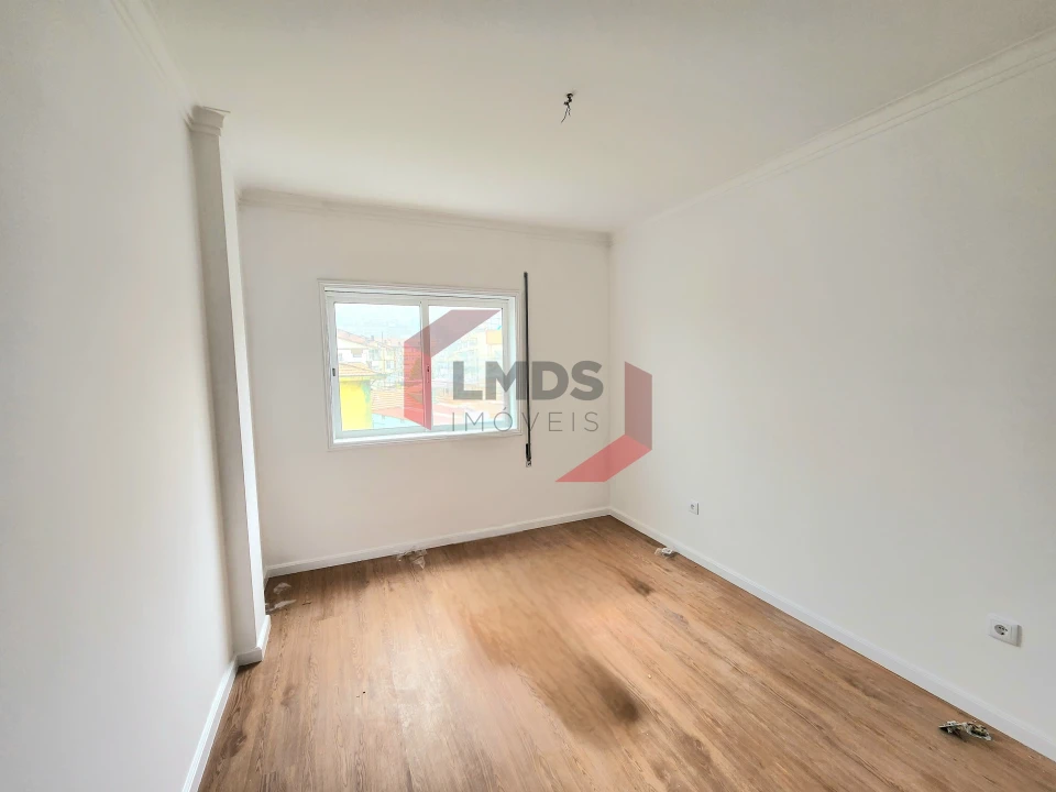 Apartamento T2 para Venda em Oliveira do Douro Foto 10
