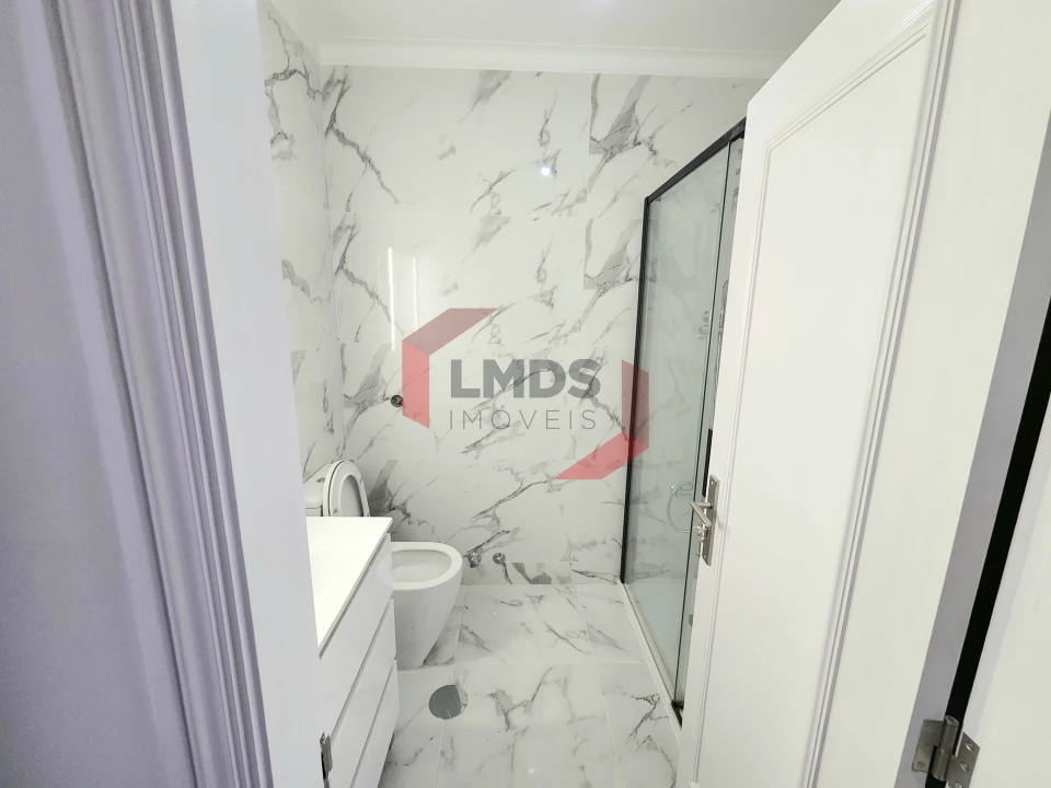 Apartamento T2 para Venda em Oliveira do Douro Foto 16