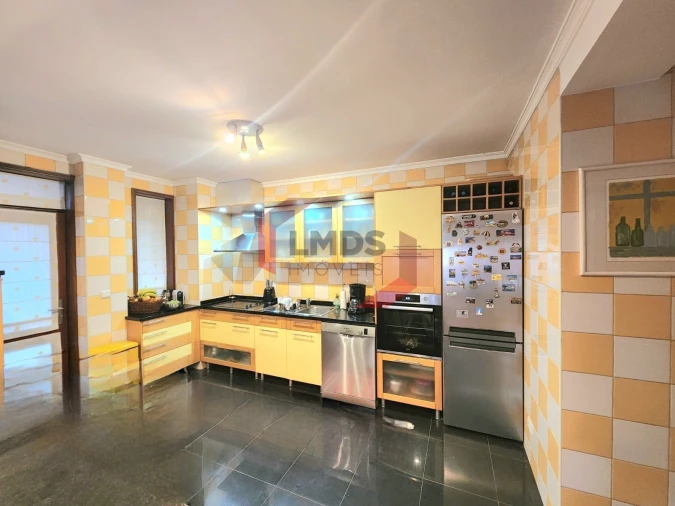 Apartamento T3 para Venda em Mafamude e Vilar do Paraíso Foto 13