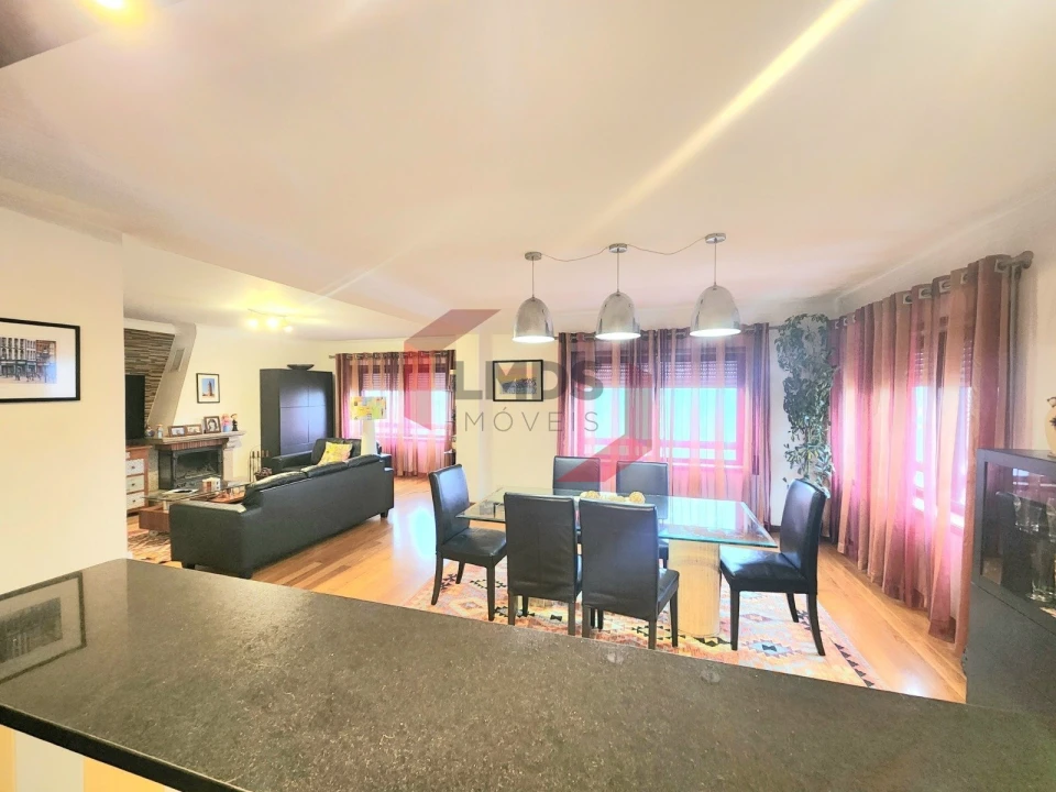 Apartamento T3 para Venda em Mafamude e Vilar do Paraíso Foto 18