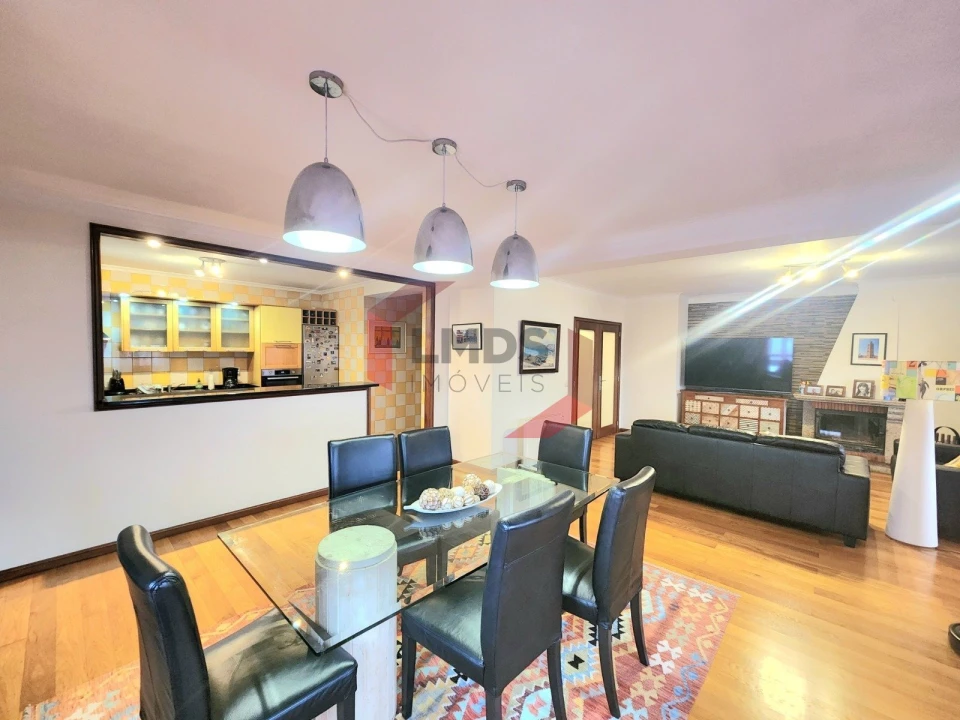 Apartamento T3 para Venda em Mafamude e Vilar do Paraíso Foto 8