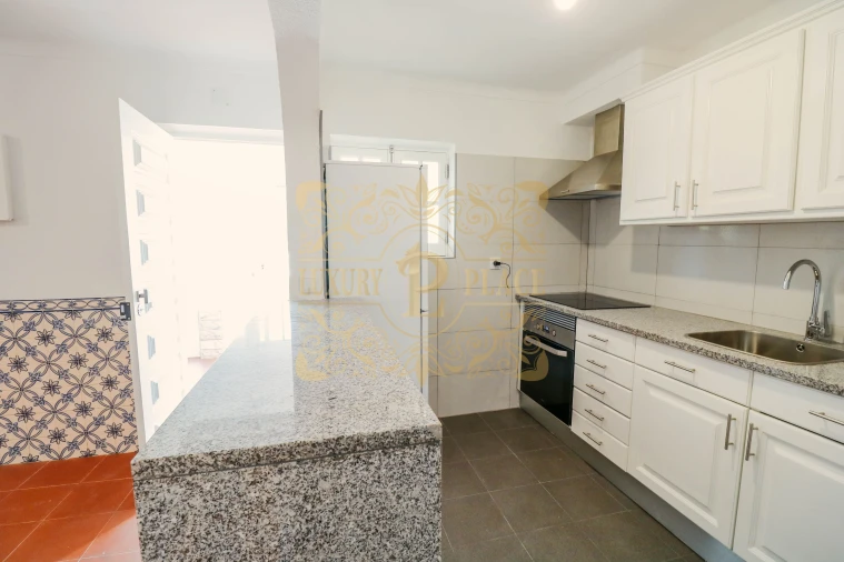 Moradia T2 para Venda em Sesimbra (Castelo) Foto 12