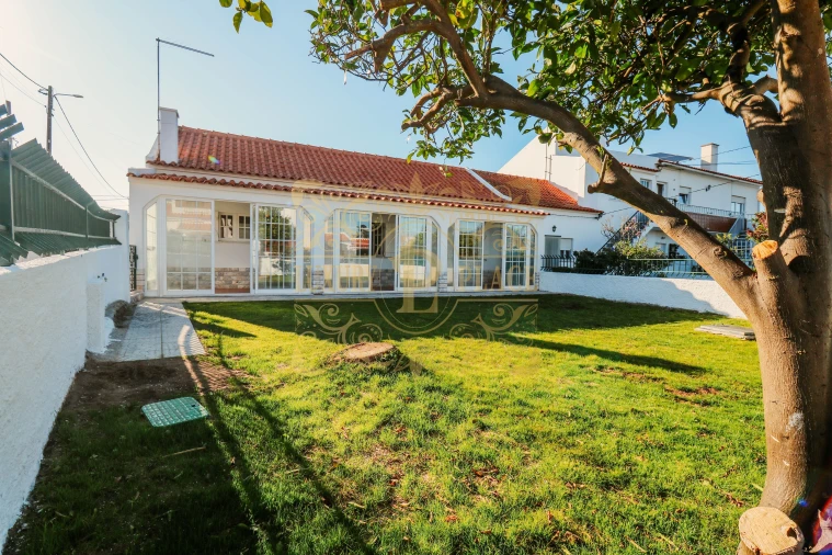 Moradia T2 para Venda em Sesimbra (Castelo)