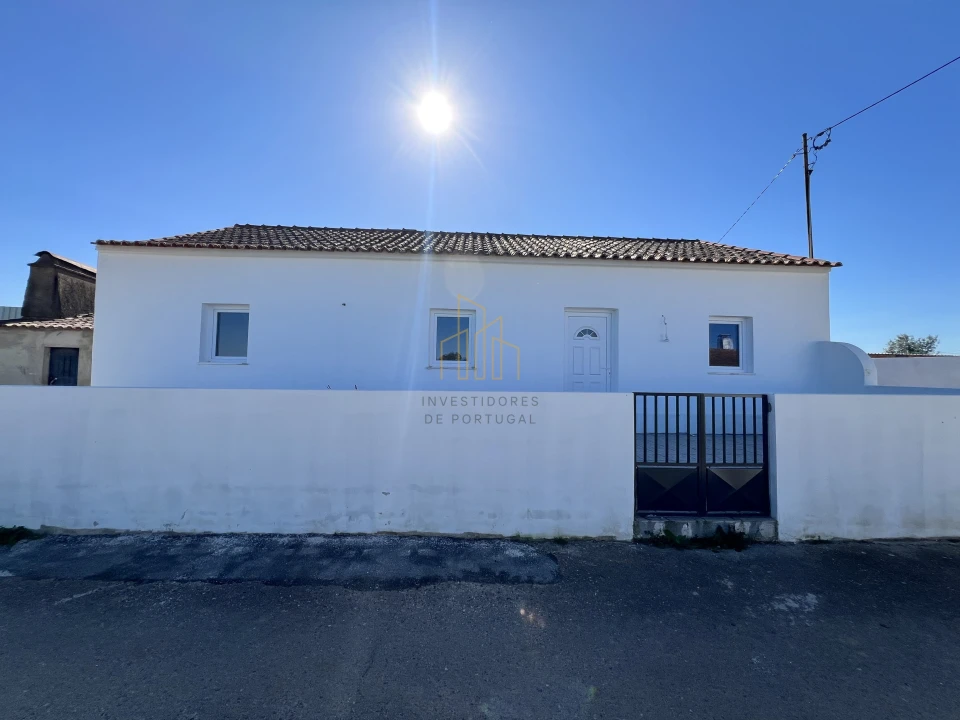 Moradia T3 para Venda em Santiago Maior Foto 17